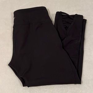 Women’s Old Navy Active Capri
